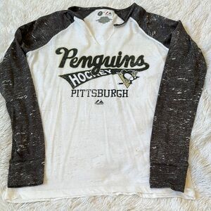 NHL Penguins Long Sleeve Tee - Black and White